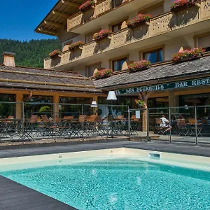 Отель Hotel-chalet Les Ecureuils Restaurant, Piscine, Jardin Garage, Ле-Гран-Борнан